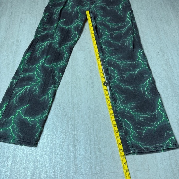 Boohoo Man jeans green lightning print jeans relaxed fit - Picture 11 of 11
